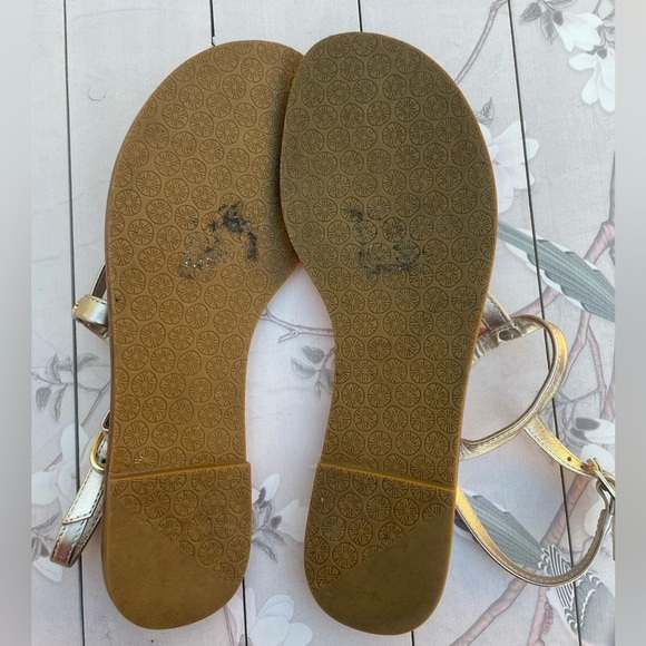 Lilly Pulitzer Gold and Tan Sandals T-Strap Design - Picture 5 of 5